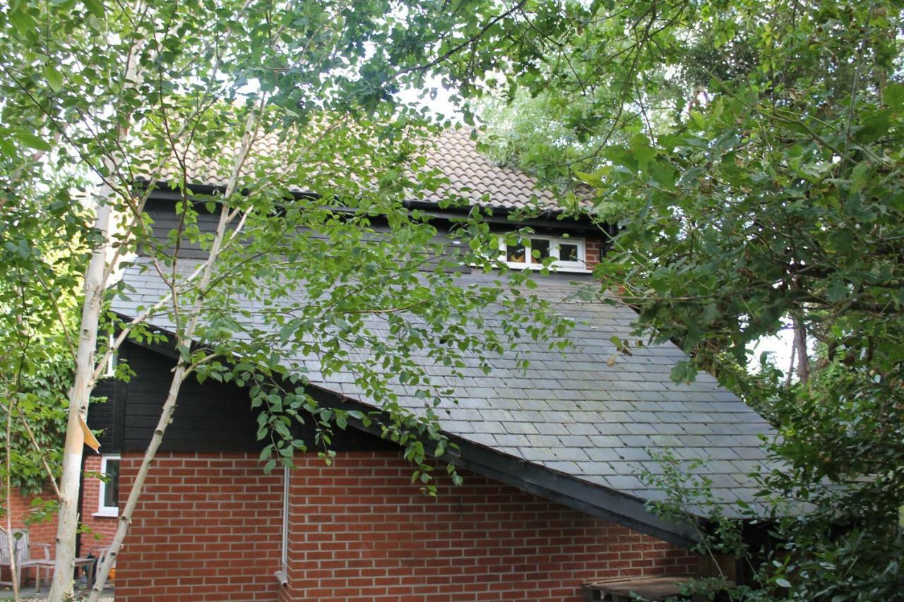 Pear Tree House Studio Ели Екстериор снимка